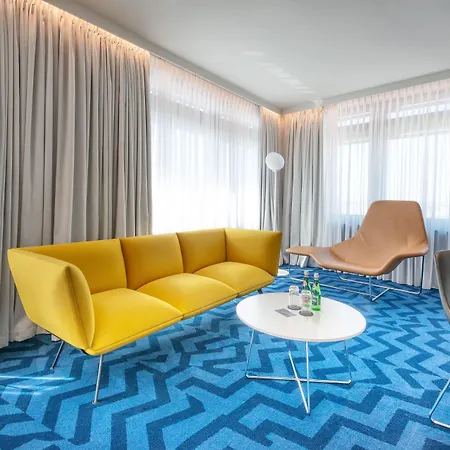 Hotell Renaissance Airport 5*
