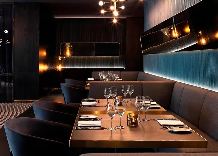 Renaissance Airport Hotel