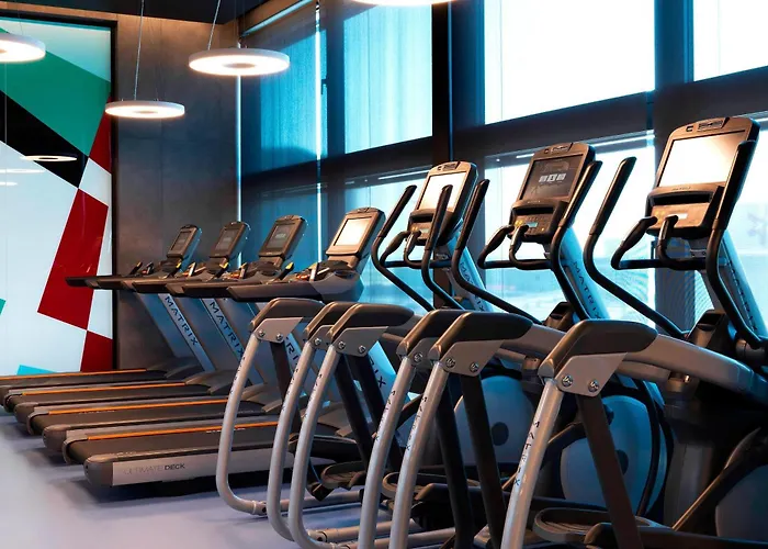 Hotel Renaissance Airport