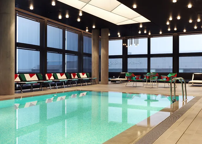 Renaissance Airport Hotel 5*