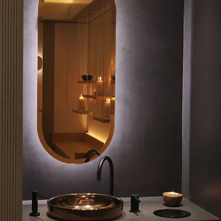 Renaissance Airport Hotel