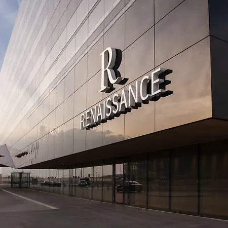 Renaissance Airport 5*