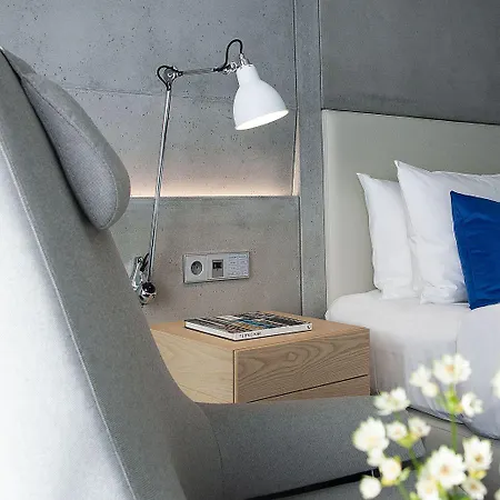 Renaissance Airport Ξενοδοχείο