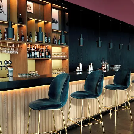 Renaissance Airport 5* Warsaw