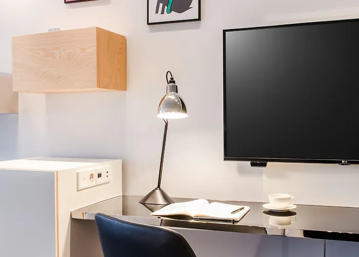 Renaissance Airport Szálloda 5*