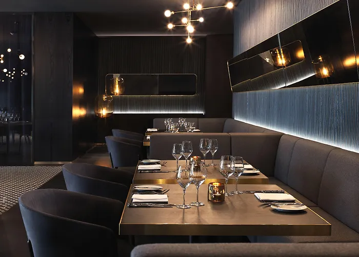 Renaissance Airport Szálloda