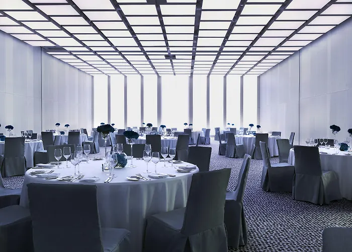 Szálloda Renaissance Airport 5*