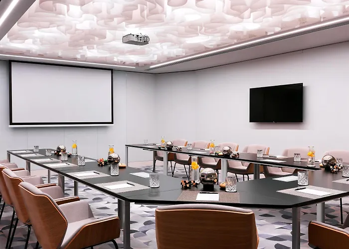 Renaissance Airport Hotel