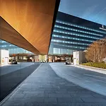 Renaissance Airport