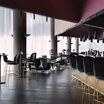 Otel Renaissance Airport